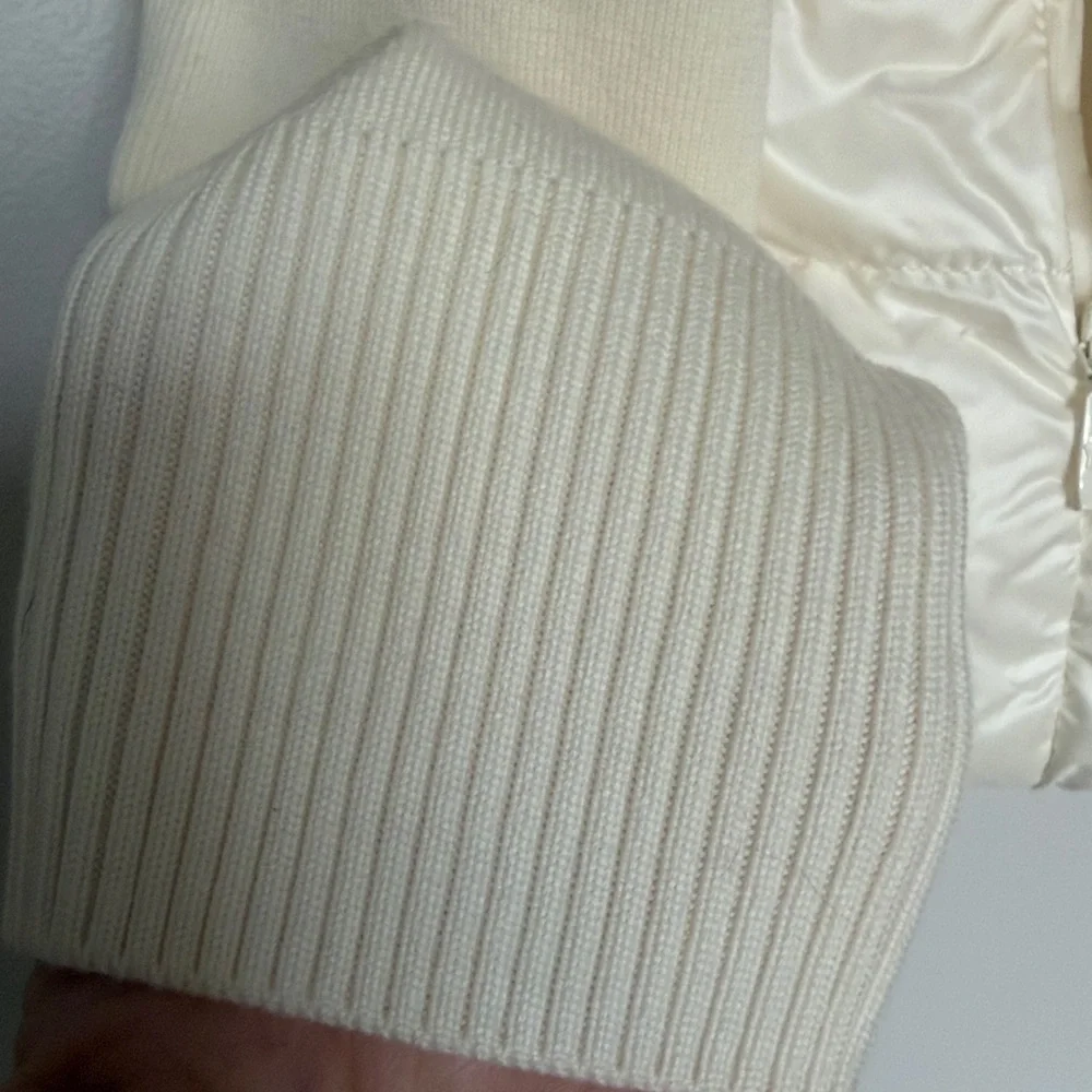 Moncler Women's Ivory Puffer Cardigan / Jacket - Picture 8 of 12